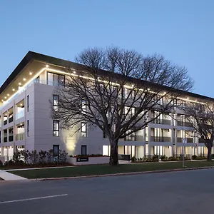 Hotel Knightsbridge, Canberra