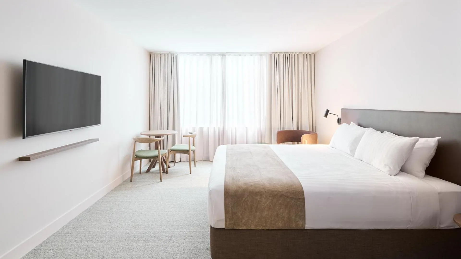 Hotel Abode Phillip Canberra