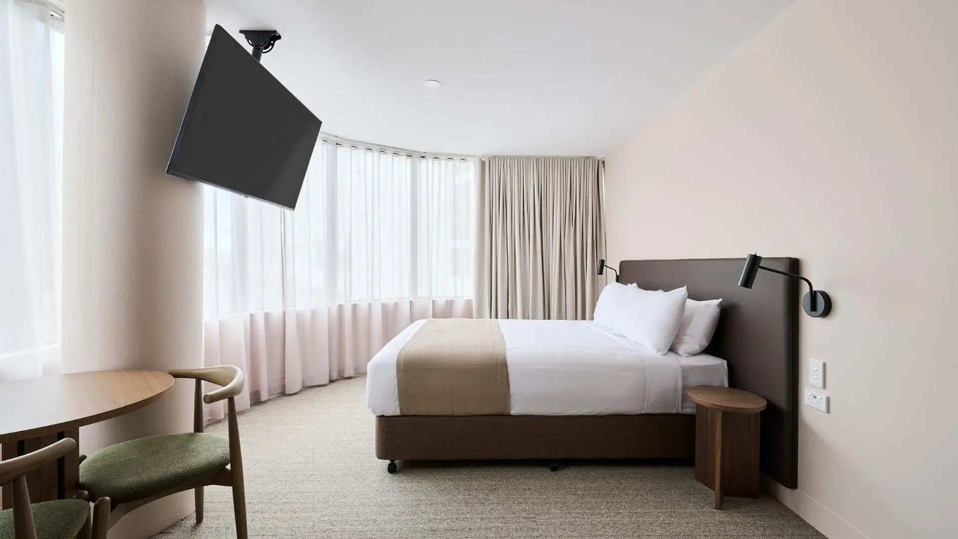 Hotel Abode Phillip Canberra
