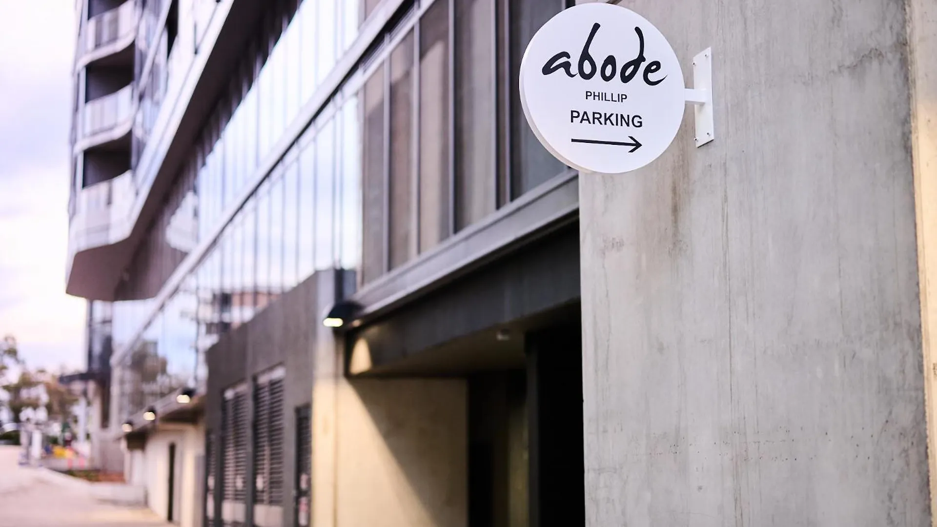 Hotel Abode Phillip Canberra